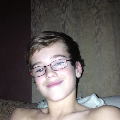 ParifyDesiress's profile picture. 