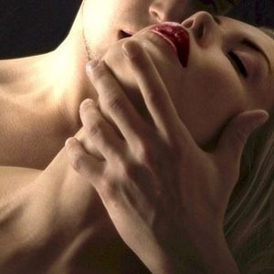Toma un minuto de tu tiempo seguirme... toma unos segundos enamorarse... una eternidad alejarse.
Follow me and follow back 3