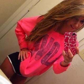 cupcakes_xoxo_'s profile picture. Hey people whats up im 15 and single