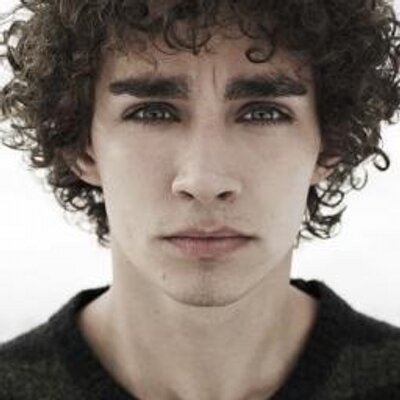 Simon Lewis (@SimonLew...