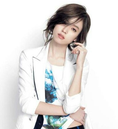 Hello this is actress Han Hyo Joo speaking. Bangapta!