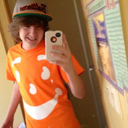 xXBHSxLEGENDXx's profile picture. i like to quick scope on black ops and mondern warfare 2 and 3 i play x box but right now my account is hacked plz help and report RedNight597