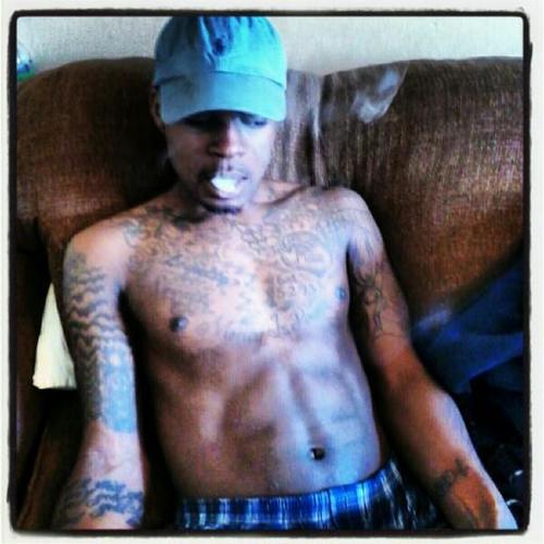 19 yrs,.Save Yourself These Hoes Aint Worth It.Just Follow Me!