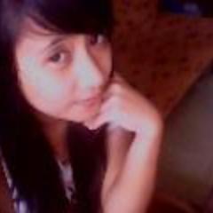 dhiny_aulia92's profile picture. 