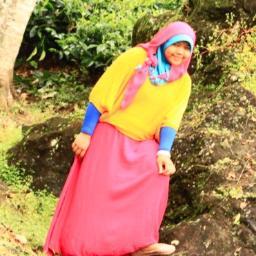 Hadapi semuanya dengan senyuman, insyaAllah barakah :)

siip