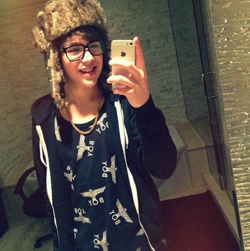 I love @austinmahone alot. My furture husband. My home town will be texas #becauseofaustin