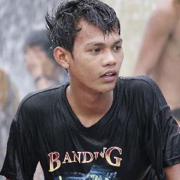 aNdrawandra's profile picture. Tertarik itu blm tentu suka, tapi suka sudah pasti tertarik. *catat*