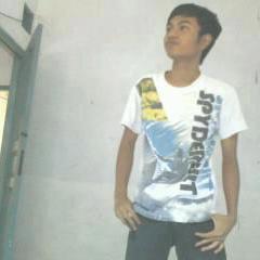 rIeeYann_'s profile picture. 알파라이언지배자 | @al_fariand | MUSISI | guitarist | Music Jazz | pianist | Alternatif POP | I ♥ ryaNifty | #ryaNifty http://t.co/Ur9b3ivG