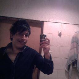 AMIGABLE DIBERTIDO Y HUEVON