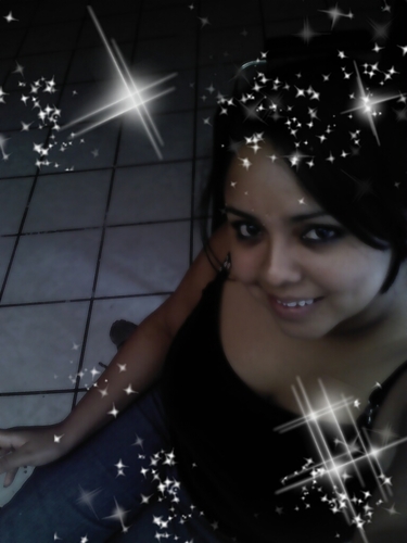 mimikistrikis's profile picture. hum......