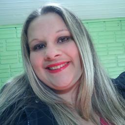 Cris Santos, Gordinha, Gaúcha, Solteira, Loira, Olhos Castanhos, Adoro assistir filmes
(menos os de terror)
Amo ler livros...!