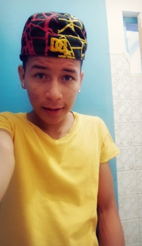 Los Chismes Siempre Llegan Solo,Pa Enterarme No Hay Afan.