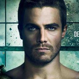 Soy Oliver Queen, Creído, multimillonario y playboy. Conocido como el hijo prodigio. Yo creo justicia en las calles de Starling City. [RP]