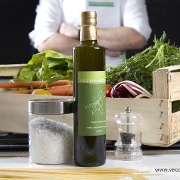 VecchiaMacina's profile picture. Olio EVO VECCHIA MACINA -  Not Only a Food Blog -
      Segui le avventure del TEAM VECCHIA MACINA su: http://t.co/IEFxwtPFEV