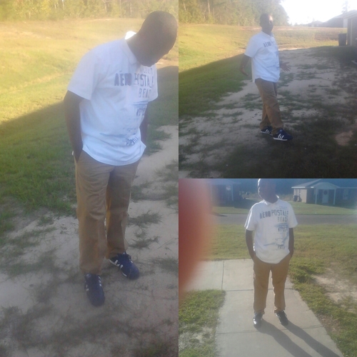 Lil' guy trying to make it , i feel myself alot, i see myself being successful and if you don't think so, stay out my circle, square.