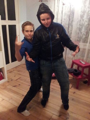 ik verneder ik geniet ,ik ben ajacied/ rbbc3 /de gangsta's van rb kevin en frenkie/ team broer met @rickspijk1