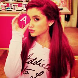 Mooie zinnetjes & tweets over life . Promoten ? Dm us! Follow!! (medebeheerder: @safae_13)