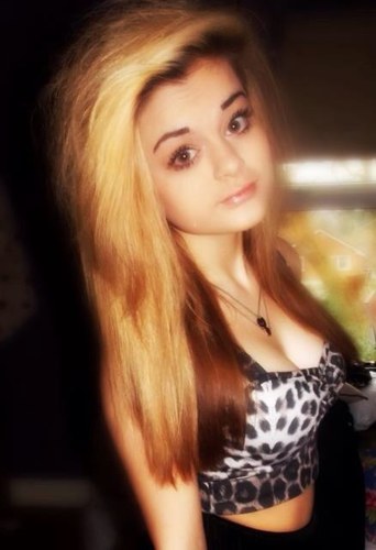 abbiemae_taylor's profile picture. fuck off