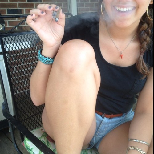 Divabetch2's profile picture. I'm a diva and you know you love me. Green is my thang and I do what I want! Becoming a skinny betch is on the agenda. Wanna be a princess like me? #FOLLOW!