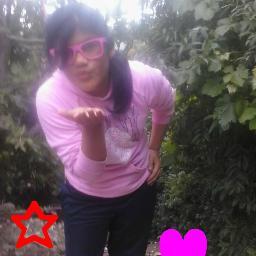 I like to travel and meet my favorite country is countries like England sing , follow me and I follow you :)))) (sigueme y te sigo)