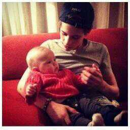 Mainiacs_'s profile picture. Voor Mainiacs door Mainiacs :) keep on loving @nilskaller, @reinduif, @owenplayfair & @0547daan