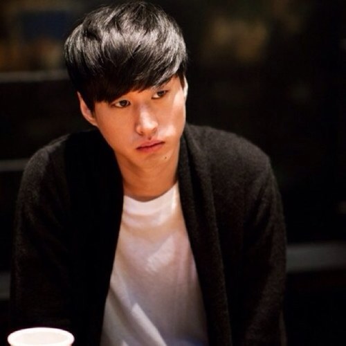 Back To Black
타블로 ☮ 
 Verified Role Player for Tablo