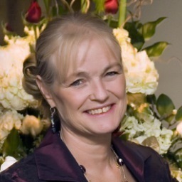 Toronto wedding Officiant serving the GTA, creating one-of-a-kind wedding ceremonies. Interfaith, cultural blends, civil and spiritual services.