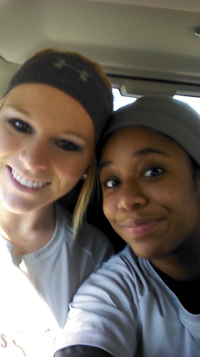 #TeamSoftball #TeamCollegeGirl #TeamCool #TeamNonTrackNation #TeamStudentAthlete #TeamSingle && Looove to have fun and chill...:)