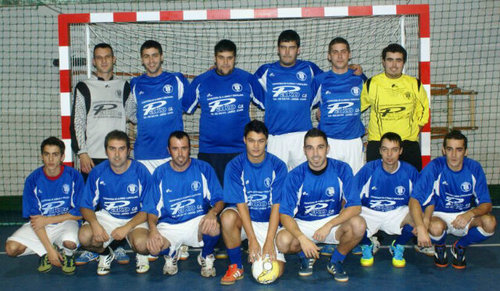 Equipo de fútbol sala creado entre amigos en el 2012. Estamos en nuestro primer año como equipo federado