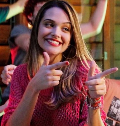 Oi sou linda e odeio bios xx