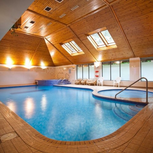 Hotel with Lodges, swimming pool & spa - bang in the middle of North Wales at the Gateway to Snowdonia - it's all on our doorstep ready to explore.....