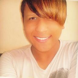 E que o tempo não leva embora nunca o motivo dos meus sorrisos.
                     *TE AMO*
