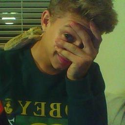 Im Aaron,im from Brighton and i hate you all :-)
