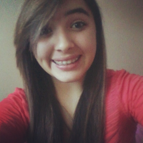 #TeamFollowBack. Funn, weirdd, craziee, loveablee!! \(^__^)/ Follow Me and i'll Follow youu. #directioner #belieberr #ahhh ;)