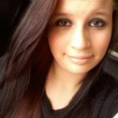Alright, well my name is makayla cullen, I'm really not a hoe xD lol I love to sing, i wanna make it to the big time& have a professional singer tell me i can!!