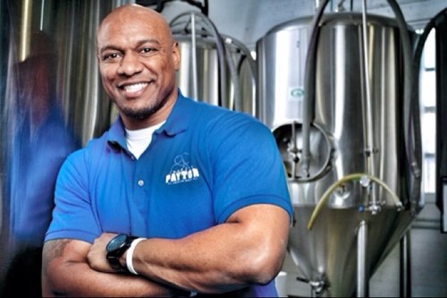 twitter page for Jarrett Payton's All-American Wheat Ale brewed by @ArgusBrewery in #Chicago. #swheatness #craftbeer #CCBW tweets via @Paytonsun