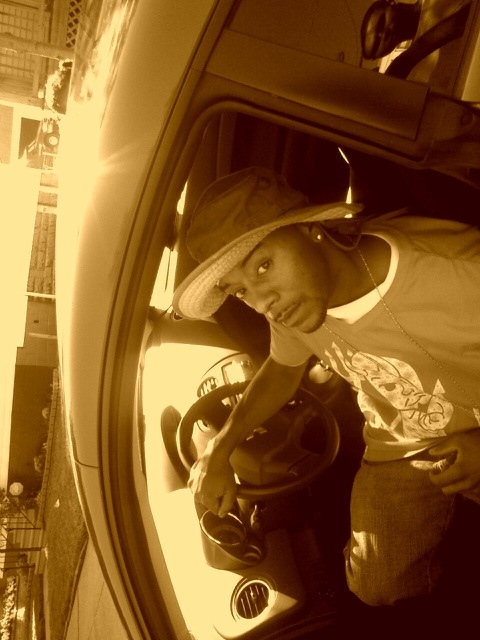 Jathanyale's profile picture. Laid back dude, who loves a good confo