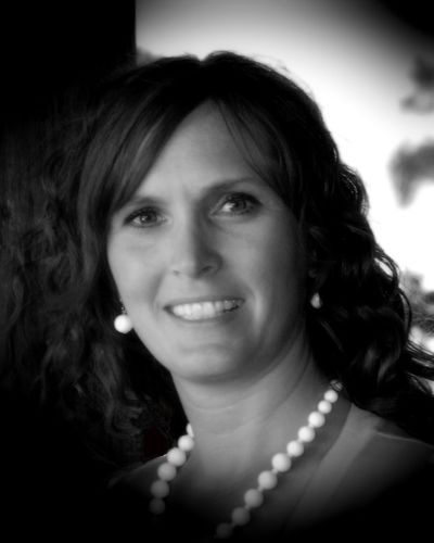 SCWorlton's profile picture. Author, designer, photographer, OCD  mother, and rambler extrodranaire.