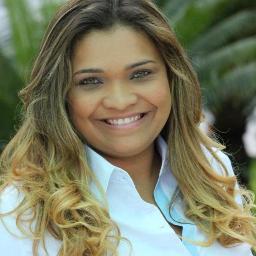 Como Flecha nas Mãos do Valente...Eu Quero Almas!!
Serva do Deus Vivo,Adoradora, Esposa,Mãe e Mulher.