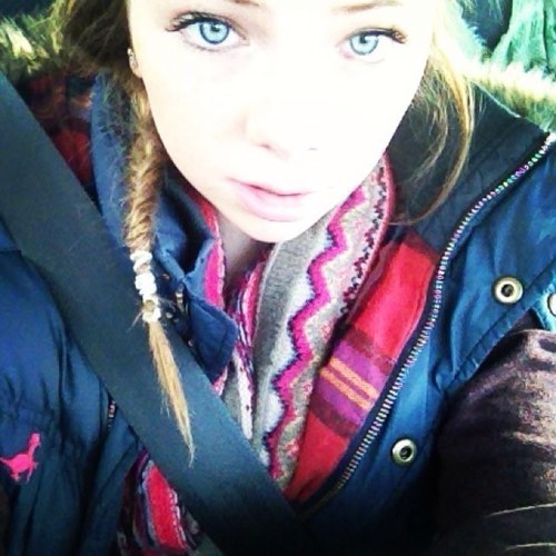 14, blonde, british,joshhutcherson, THG, samclafin, glee, taylorswift, justinbieber, avanjogia, ke$ha, kennywormald, music, nandos, films x