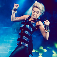 Sabe, minha vida era tão branco e preto. Só que surgiu vooc, e ela virou um arco-íris. Tcheamo @Lua_Blanco, @ChayLeao e @AguiarThur!