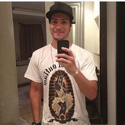 Meu amore esse FC é dedicado pra poder dizer o quanto,vc significa em minha vida.Muito obrigado por vs existir @aguiarthur ♥♥