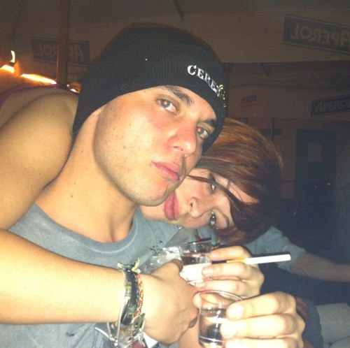 NoHelp87's profile picture. 