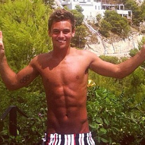 BenCorcoran_'s profile picture. @iCassieAnders is mine, stay away!    Shelby's son, Rachel and Beth's bro..     [OC] [Literate] [Free RP]