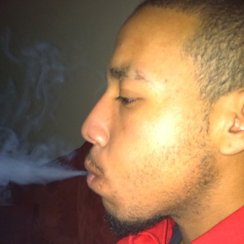 21 , UpT , tatted, live lif to be loved when love is hard to come by !