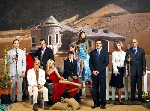 An unofficial fan page that tweets all the funniest quotes from Arrested Development. Business: bluthfamilyfans@gmail.com.