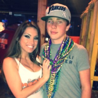 frantikswag's profile picture. Rapper, Artist, Music Producer. And Clothing Line Designer! Im a MisFit bitch! #TheFamily