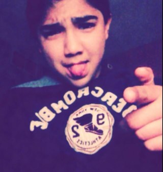 Hello my name is jacob and i love the music and we have and fun with my friends follow me please :)