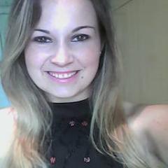 EU....
A menina que mesmo feliz-chorra!
Que mesmo tímida chama a atençao!
Que mesmo de mau humor é simpatica!!
Que mesmo bobinha sabe o que quer!