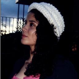 Sou a fusão de personalidade própria e bons valores.
Poetisa e Religiosa. Jesus, meu único e verdadeiro amor.